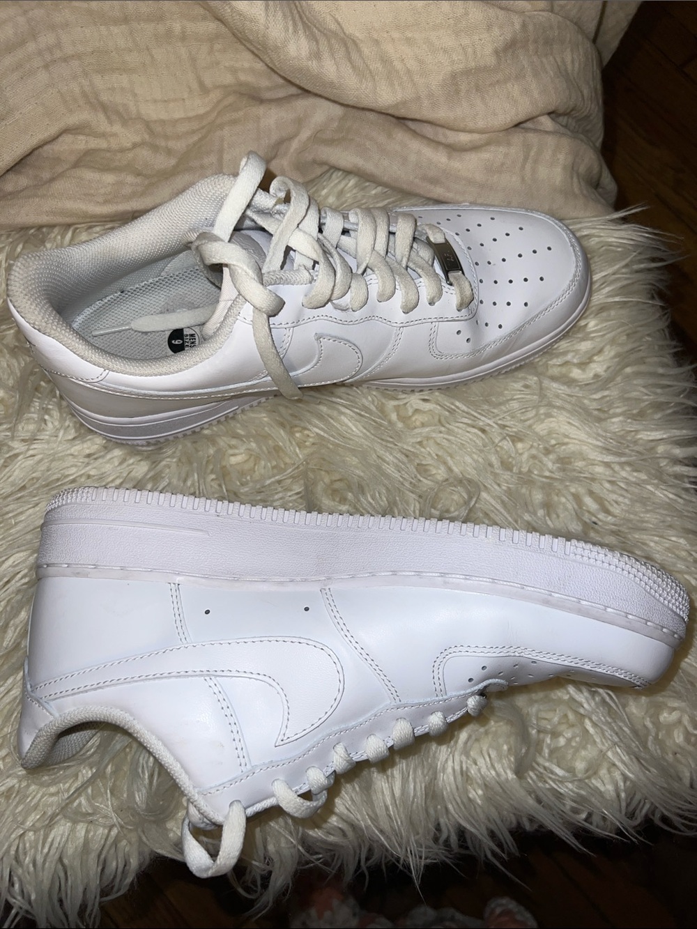 Nike Air Force 1 - Picture 4 of 13